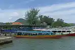 aktivitas-penyeberangan-di-pelabuhan-bangsal-lombok-utara.jpg