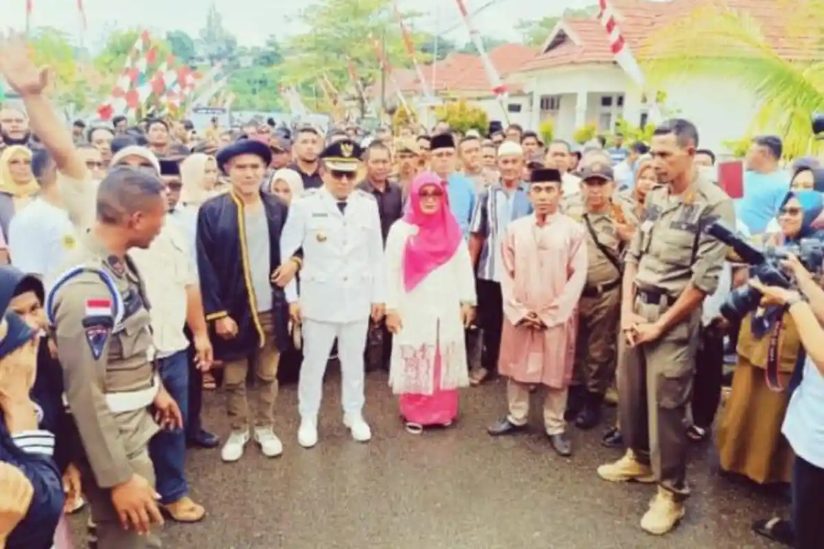 Masyarakat Halmahera Tengah Maluku Utara Sambut Bahri Sudirman Usai Pelantikan PJ Bupati