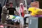 Warga Tambakrejo Menangis Rumah Mereka Dibongkar Satpol PP