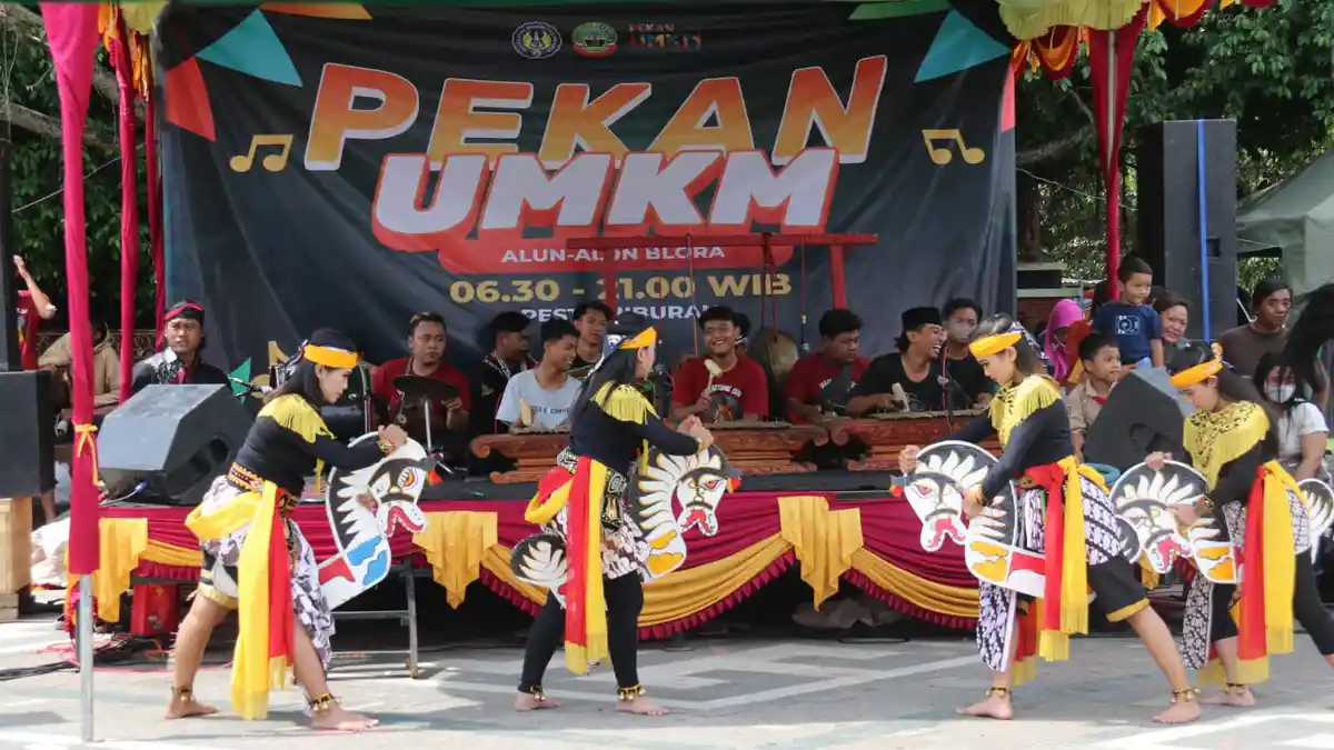 Pentas Seni Hingga Talkshow Meriahkan Pekan UMKM di ALun-alun Blora