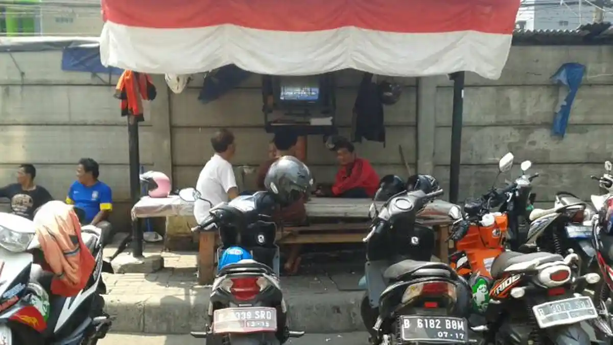 Di Tempat Ini, Pengojek Pangkalan dan Pengojek Aplikasi Damai Berdampingan