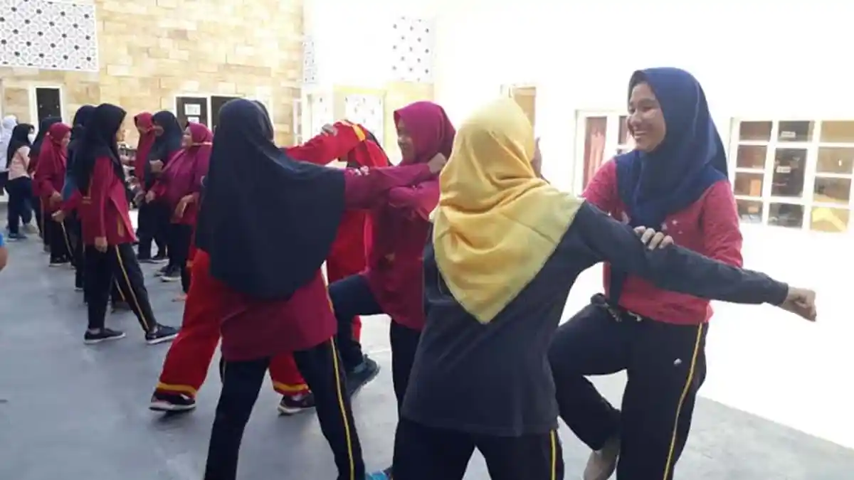 SMA Muhammadiyah 10 Surabaya Ajarkan Siswa Putri Lakukan Hal Ini, Laki-laki Perlu Waspada!