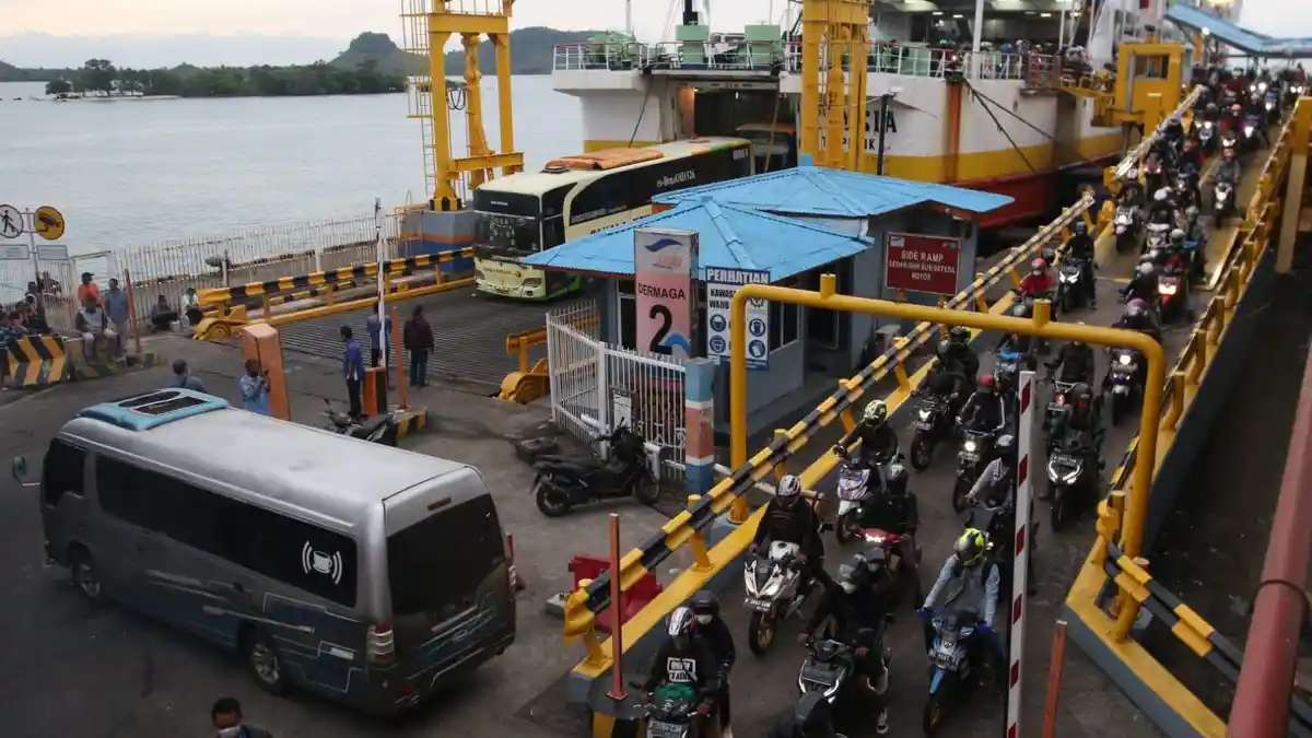 Arus Mudik Lebaran Ternyata Belum Reda, Sebanyak 64.870 Pemudik Masih Menyeberang ke Sumatera