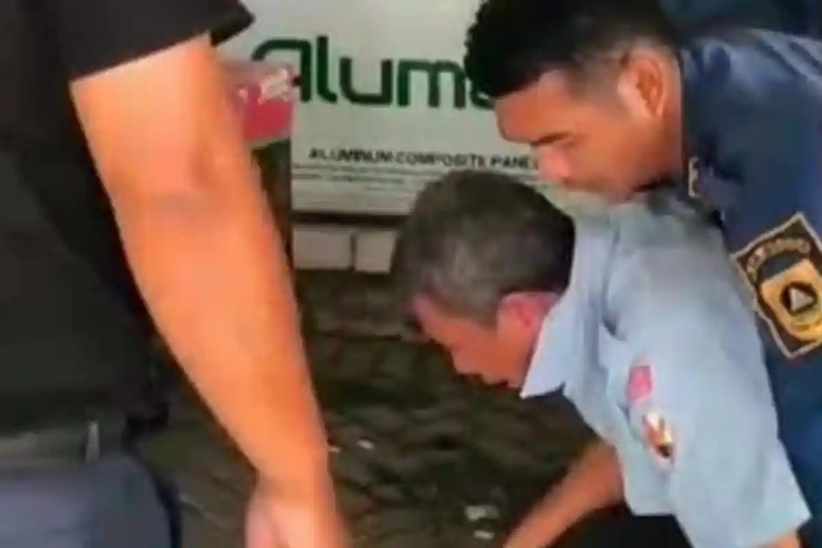 Petugas Damkar Selamatkan Pria Tersedak Bakso di Kantin Disdukcapil Bogor, Pengunjung Panik