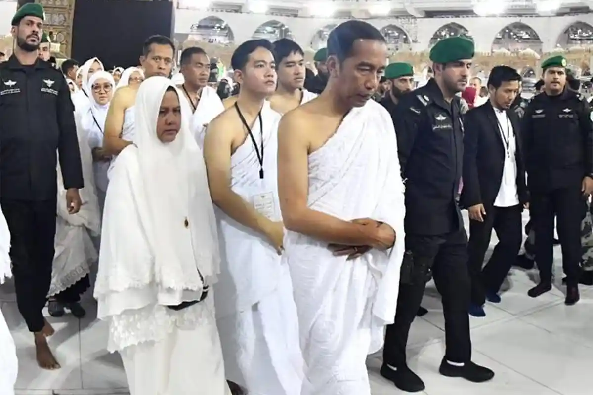 Jokowi & Keluarga Umrah dan Bertemu Raja Salman, Gibran Siap Doakan Ani Yudhoyono