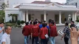 15-MAHASISWA-UBK-TEMUI-WAPRES.jpg