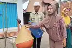 TRADISI-GENTONG-AIR-Tradisi-memasang-gentong-berisi-airs.jpg