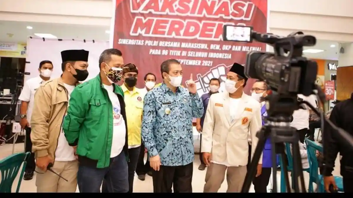 Wagub Hadi Mulyadi Meninjau Vaksinasi di Mall Lembuswana Samarinda, Tersedia 2000 Dosis Vaksin