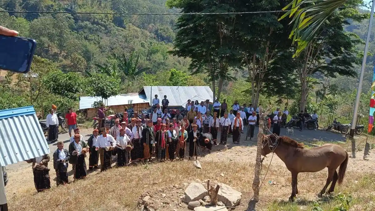 Ritual Witir Api Segha Ghan, Simbol Pemisahan Kecematan Elar Selatan ...