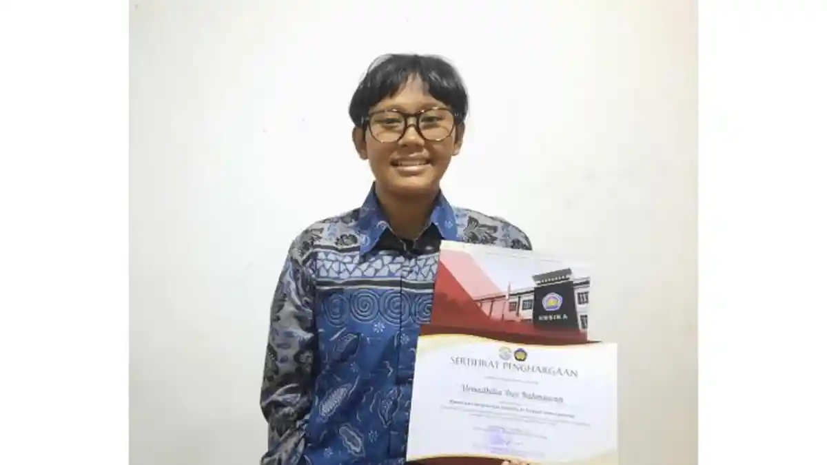 Dulu Sering Berantem, Kini Mahasiswi Unsika Ini Koleksi 10 Medali Muay Thai