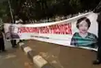 Copot Spanduk Jokowi-Ahok