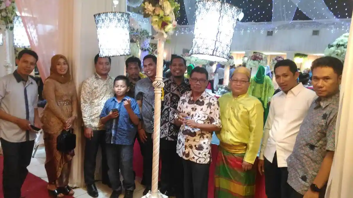 Aktivis Nostalgia di Resepsi Pernikahan Adik Direktur ACC Sulawesi