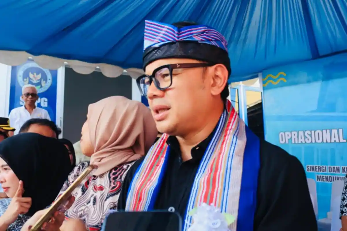 Wamendagri Sebut MBG di Baubau Harus Berdampak Ekonomi, Minta SOP SPPG Ketat Setelah Kasus Keracunan