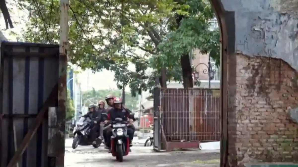 Sinopsis Preman Pensiun 9 Episode Hari Ini, Kang Murad Cs Serang Markas yang Culik Agus, Yayat Takut