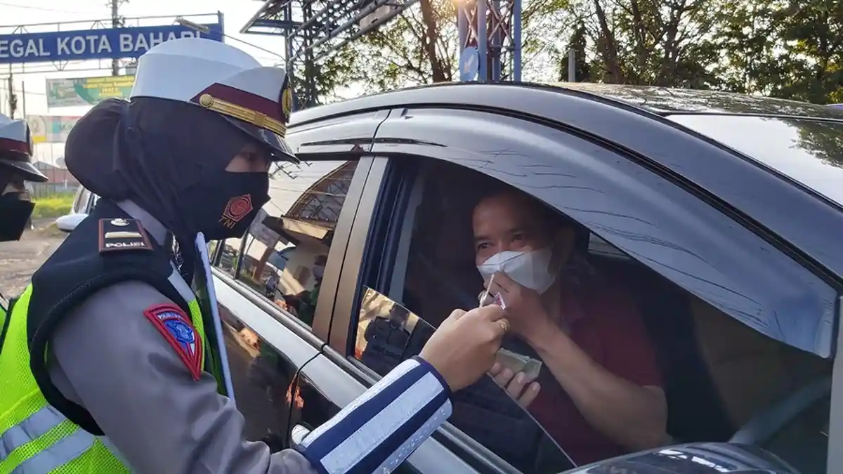 11 Pengemudi Terpaksa Jalani Rapid Test Antigen, Masuk Tegal Tanpa Bawa Surat Bebas Covid-19