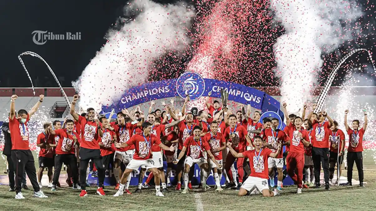 Bali United Berhasil Kalahkan Persik Kediri, Diwarnai Blunder dan Kartu Merah