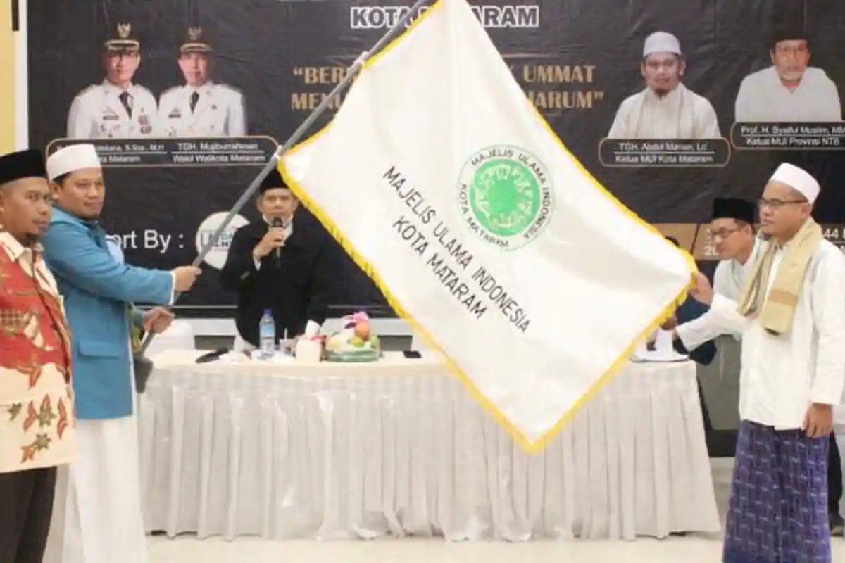 TGH Ahmad Muammar Nasrullah Pimpin MUI Kota Mataram