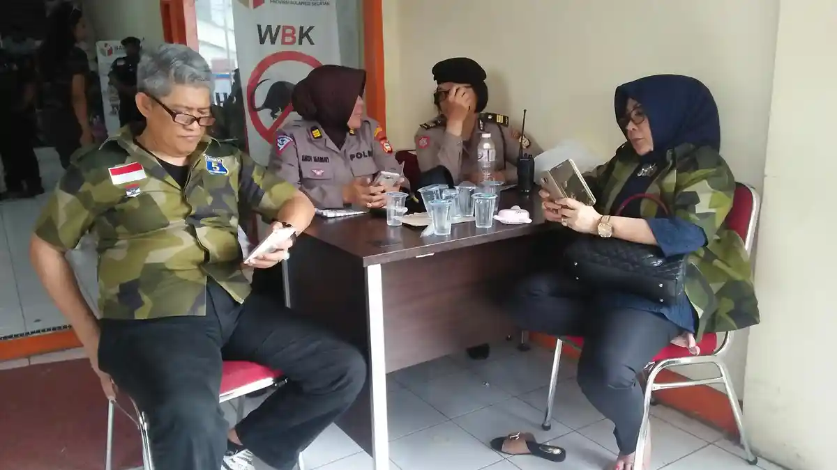 Diperiksa Gakkumdu, Besan Hingga Saudara Dampingi SYL di Bawaslu Sulsel