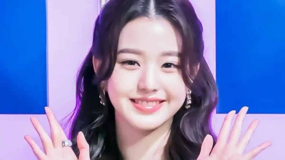 7 Pesona Wonyoung IVE yang Tak Bisa Terbantahkan & Membuatmu Semakin Jatuh Cinta