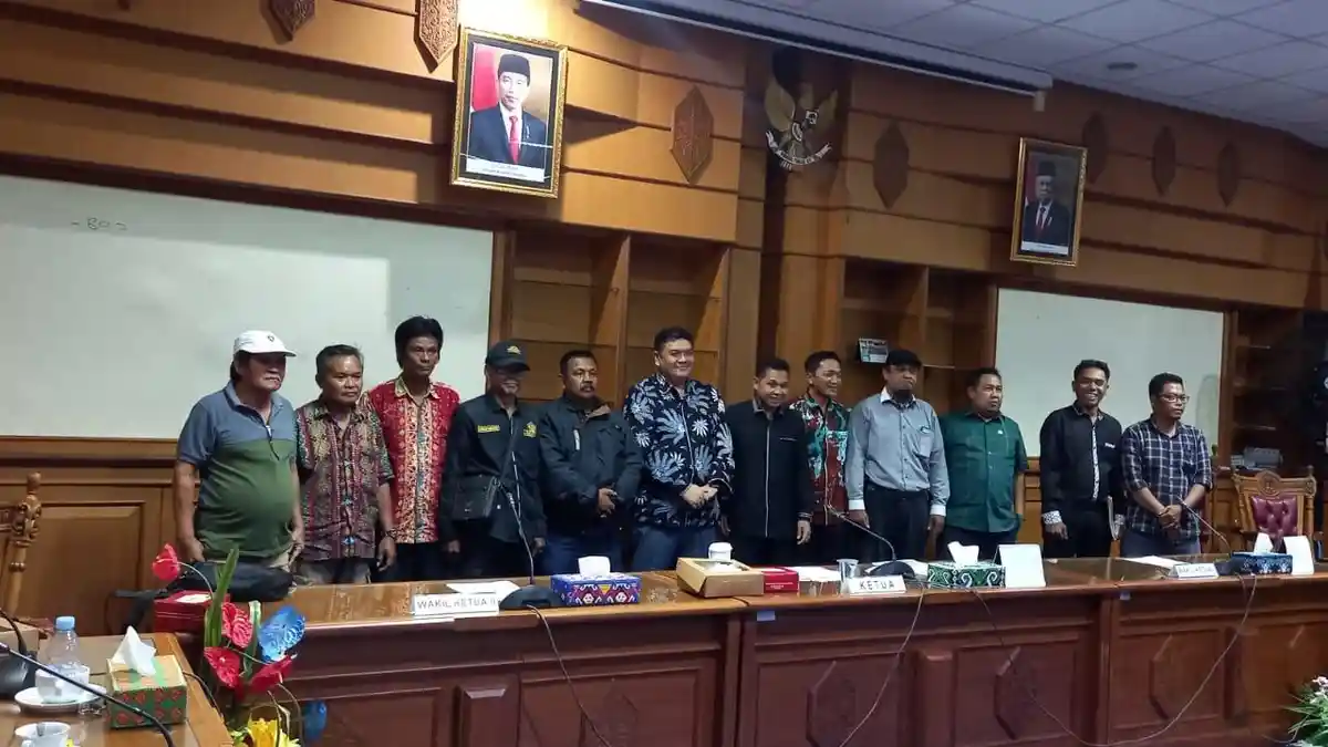 Komisi B DPRD Kutim Tangani Persoalan Lahan Poktan Mandiri 2 dengan PT SRS