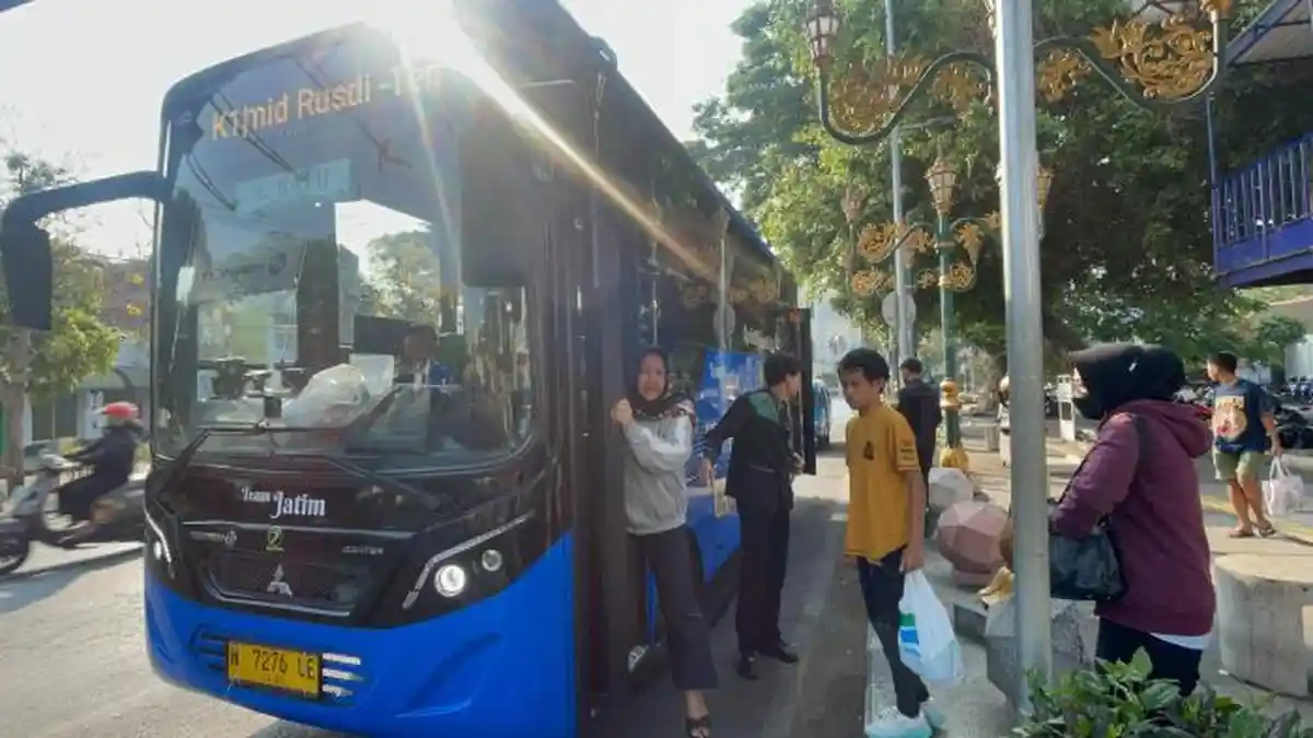 Gratis Seharian! Naik Trans Jatim Malang Raya Bikin Warga Semringah Hemat Ongkos hingga 50 Persen