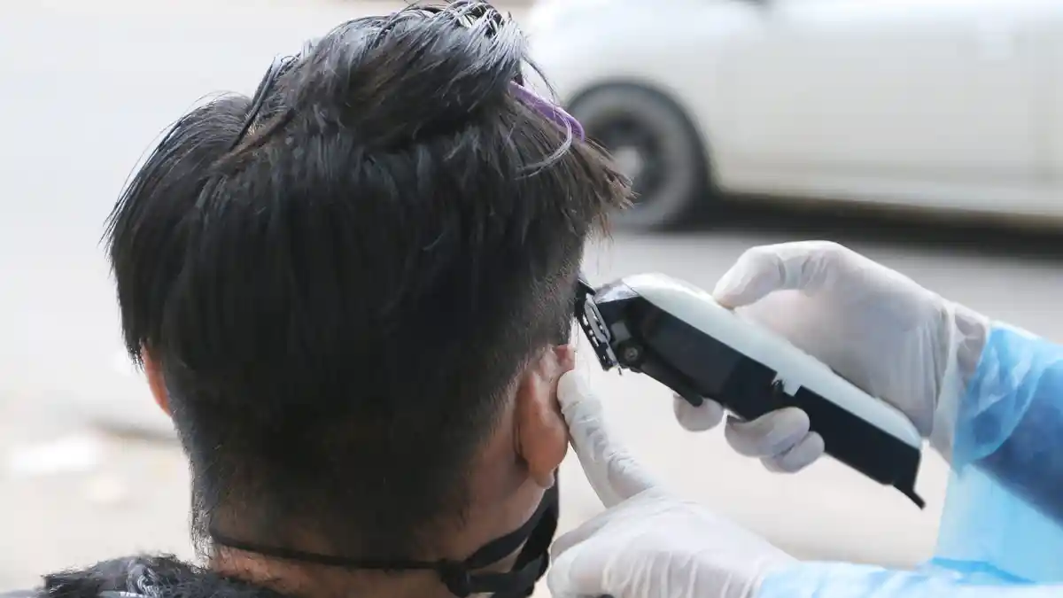 PSBB Transisi di Jakarta, Salon dan Tempat Cukur Rambut Boleh Beroperasi Terbatas