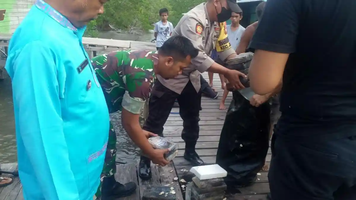 Nelayan Anambas Temukan 36 Paket Mengandung Kokain dan Benzodiazepin di Pantai
