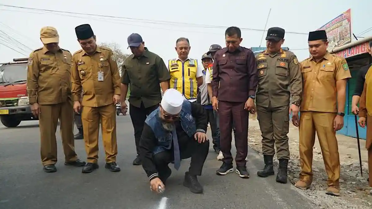 Proyek Jalan Rawa Makmur Bengkulu Telan Rp20 Miliar, Helmi Hasan Minta ...