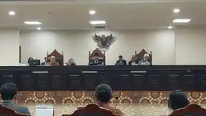 20231027_Ketua-MKMK-Jimly-Asshiddiqie-memimpin-sidang-perdana.jpg