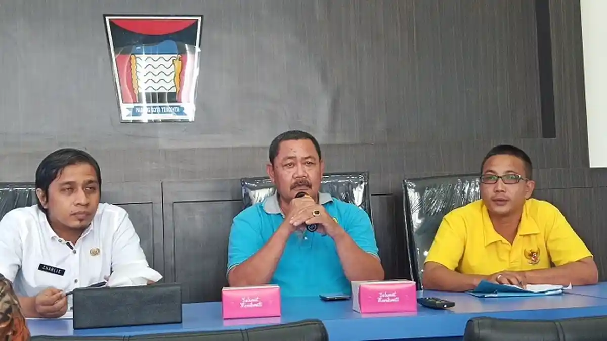 Satpol PP Kota Padang Segera Pasang 40 Plang Larangan Berjualan Bagi PKL