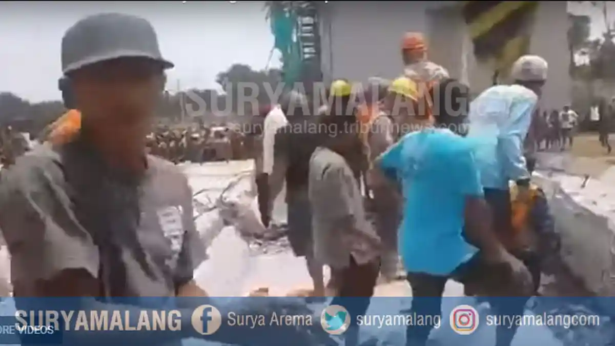 Update Konstruksi Tol Pasuruan Probolinggo Ambruk - Warga di Lokasi Belarian Begitu Dengar Suara ini