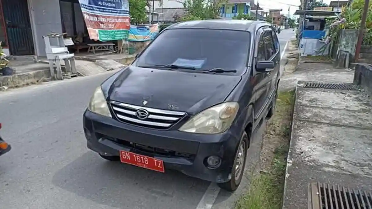 Lima Hari Mobil Dinas Pemkab Bangka Tengah Terparkir Tanpa Dikunci