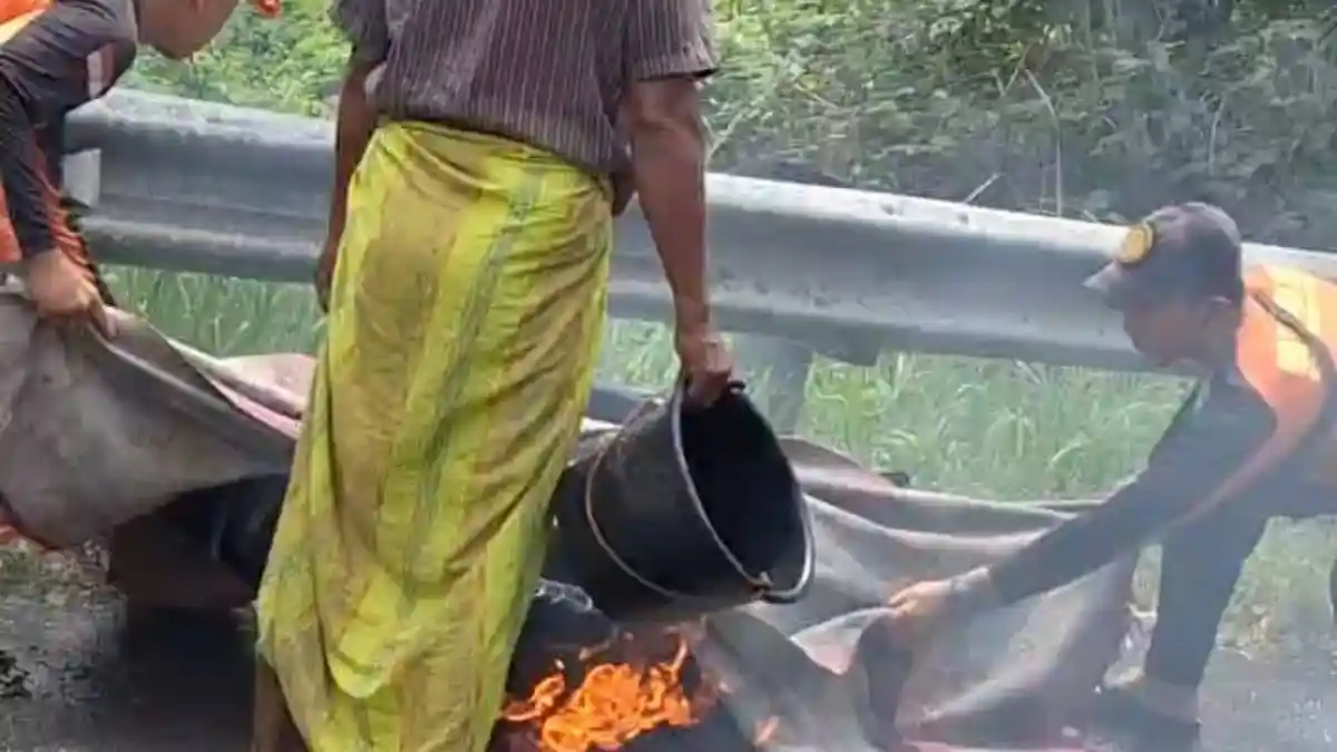 Motor Terbakar di Dekat Wisata Pantai Lon Malang Sampang, Api Sempat Membesar