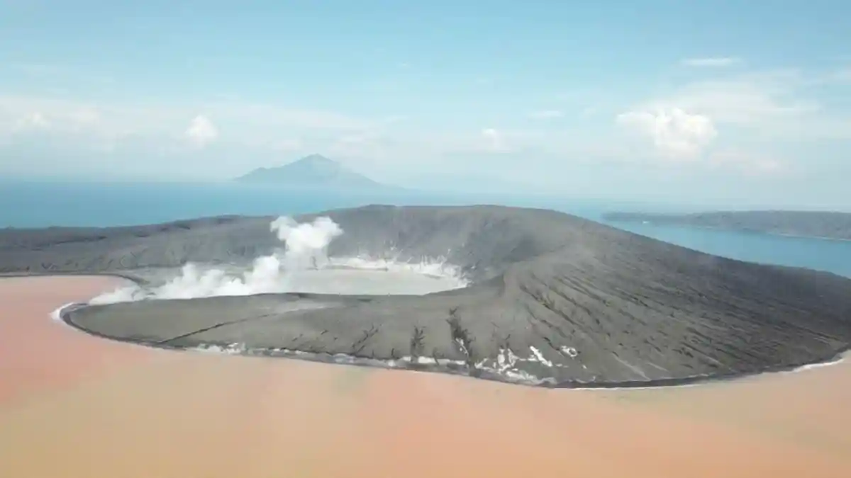 TERKINI GUNUNG ANAK KRAKATAU, Foto dan Videonya Bikin Takjub, tapi LAPAN Beri Warning!