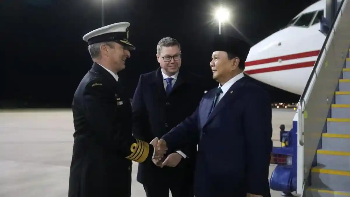 Jajar Kehormatan Sambut Kedatangan Menhan Prabowo di Canberra