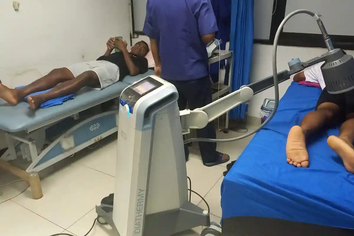 Fary Francis dan ASABRI Siapkan Fasilitas Fisioterapi untuk Tim Sepakbola PON NTT