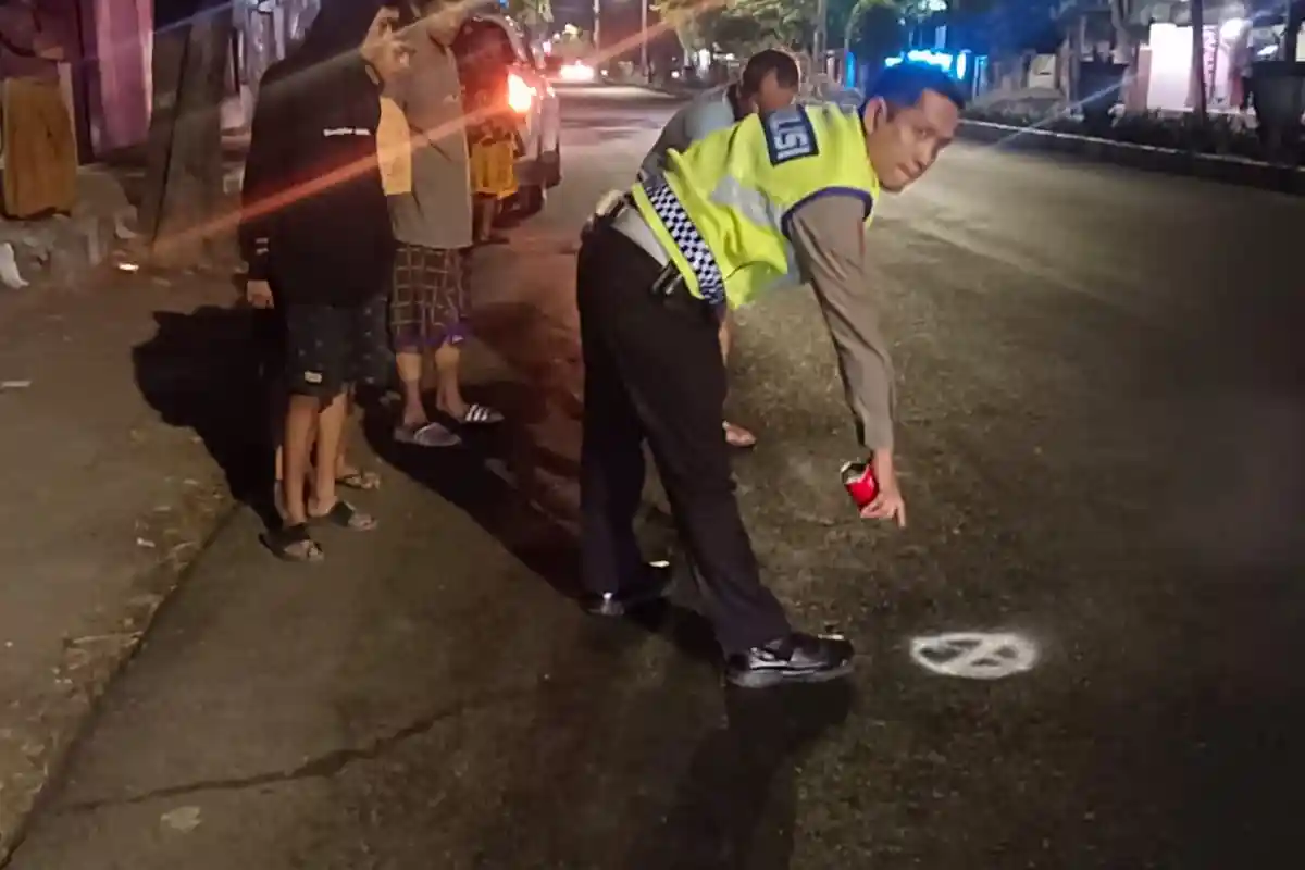 Disenggol Becak Lalu Terlindas Truk Fuso Tak Dikenal di Probolinggo, Pegawai Koperasi Tewas