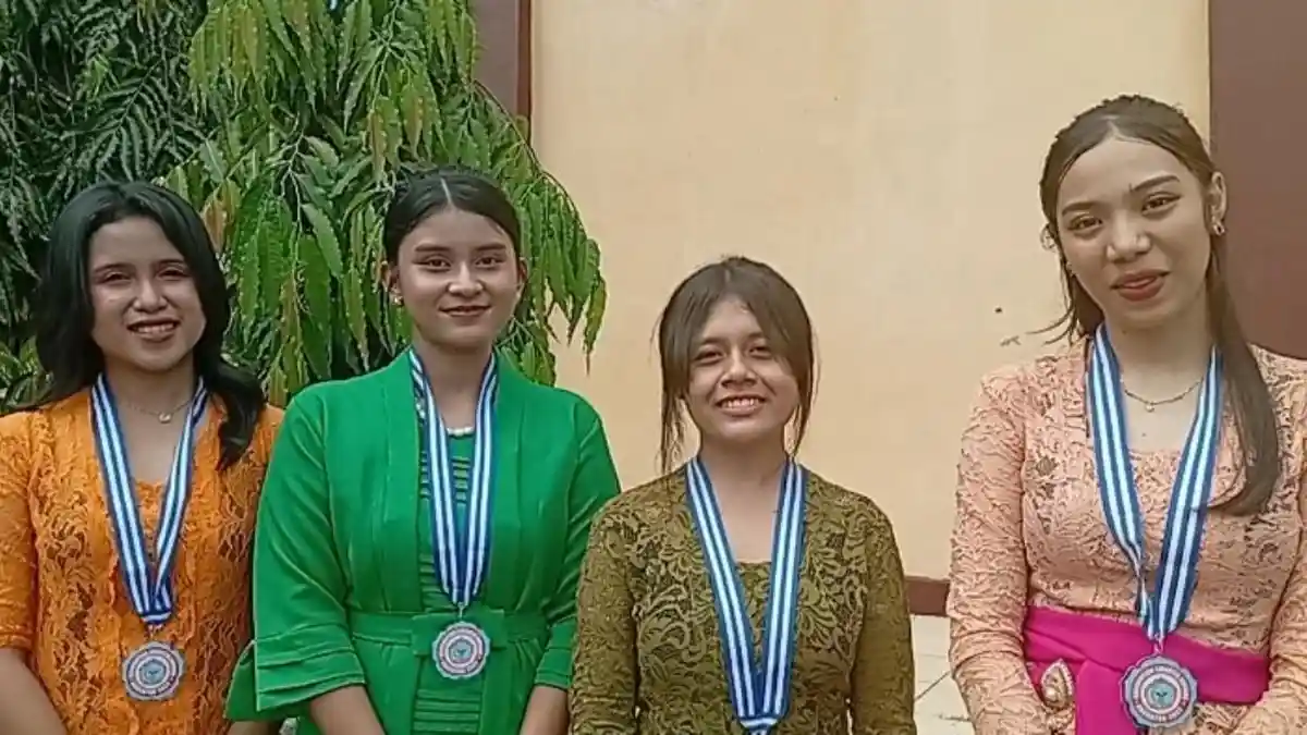 Mantan Tim Dance Smantig Kupang Berikan Pesan dan Kesan bagi Almamater