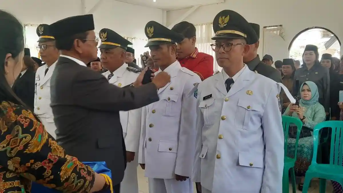 Jelang Masa Jabatan Berakhir, Bupati Mamasa Mutasi 7 Kepala Dinas
