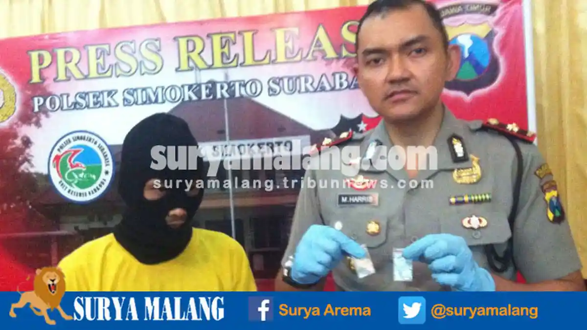 Pria Ini Hanya Diam Saat Diperiksa, Ada Sesuatu di Mulutnya yang Bikin Polisi Kaget, Ternyata . . .