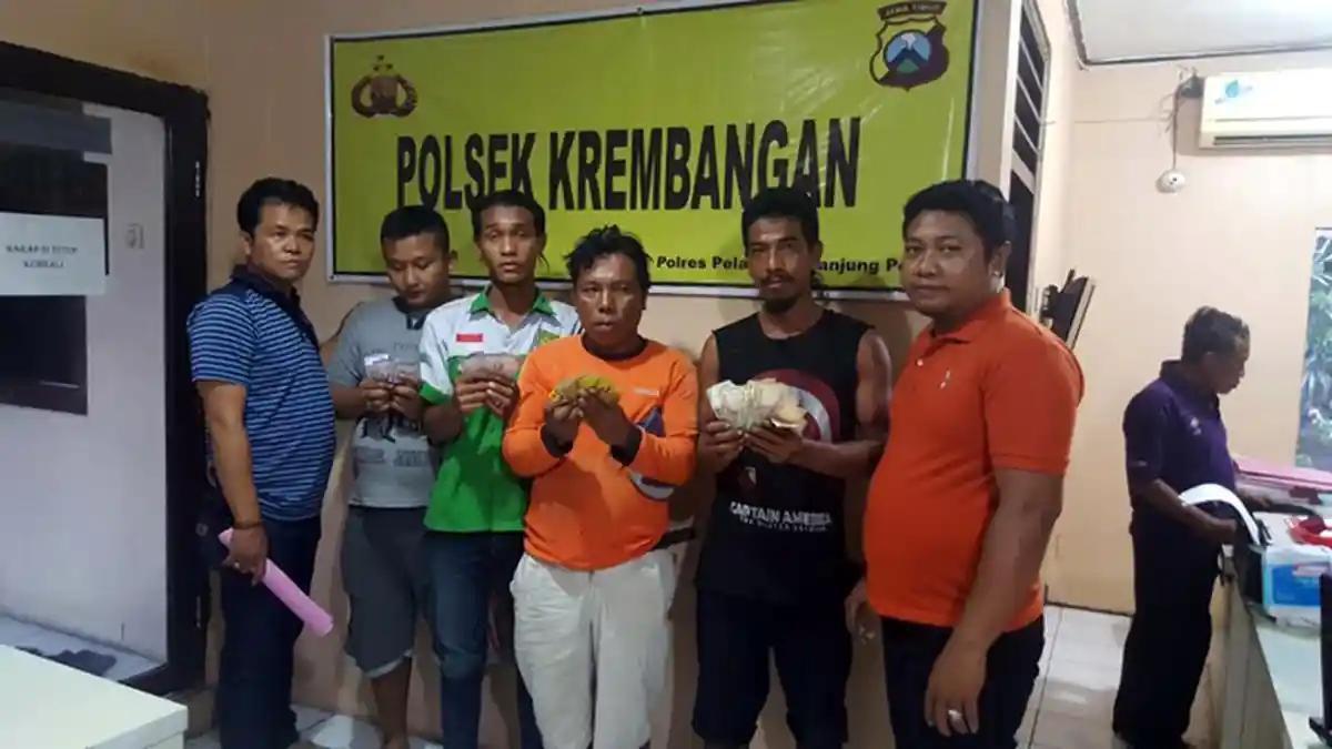 Empat Warga Main Judi Kartu di Gudang Ditangkap, Barang Bukti Uang Rp 232 Ribu
