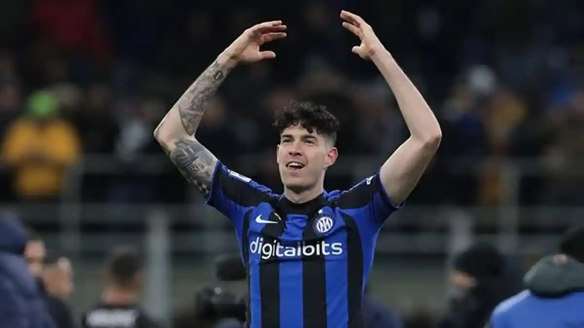 Inter Milan Tak Tenang, Alessandro Bastoni Diganggu Tottenham Hotspur dan Manchester United