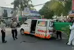 mobil-jenazah-kecelakaan-pati-mobil-ambulans-kecelakaan.jpg