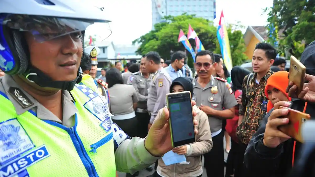 Tilang Elektronik Berlaku Bulan Depan