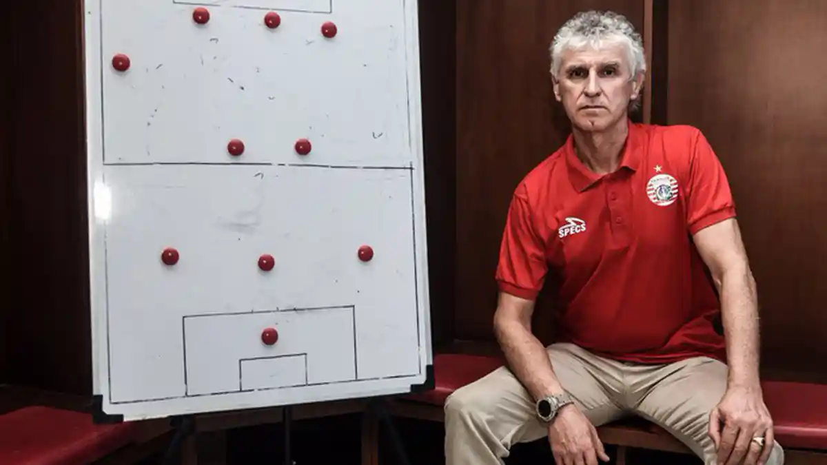 Ivan Kolev Minta Seluruh Pemain Persija Tampil Fokus di Australia