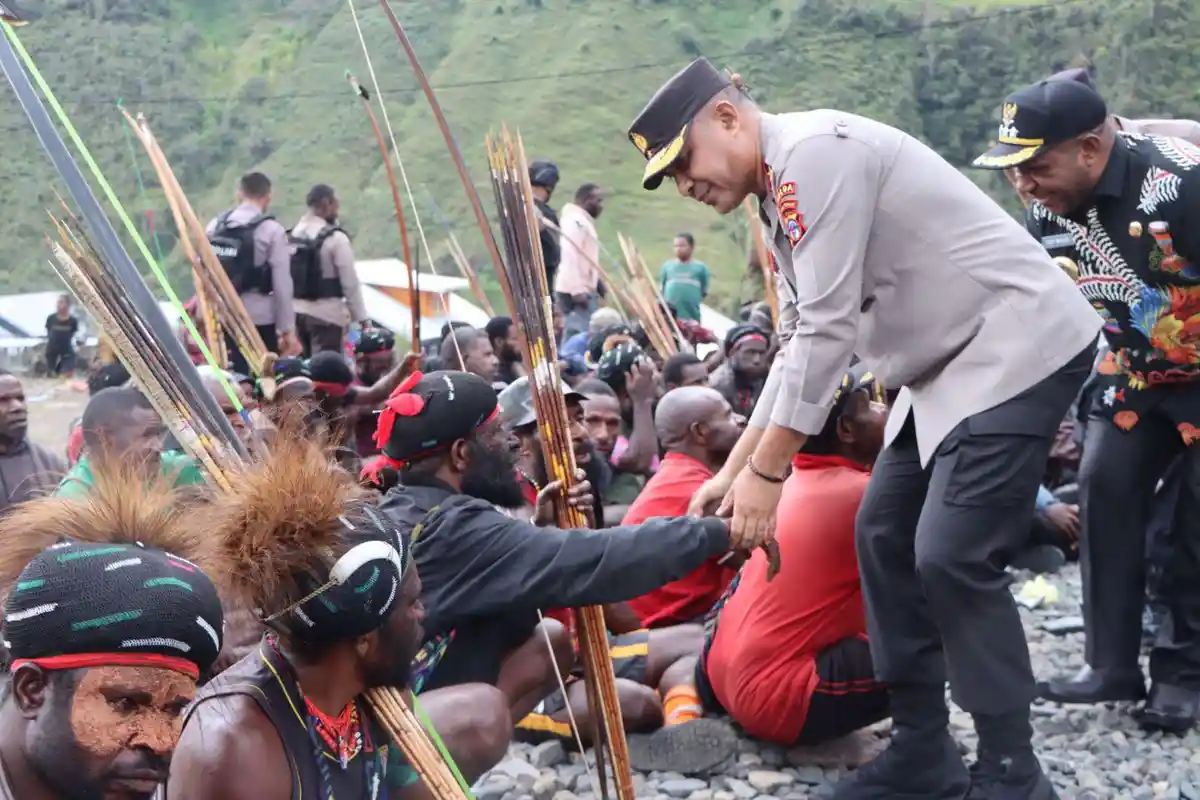 RICUH di Puncak Jaya, Kapolda Papua Tengah Jumpai Forkopimda dan Perwakilan Massa Pendukung Paslon 