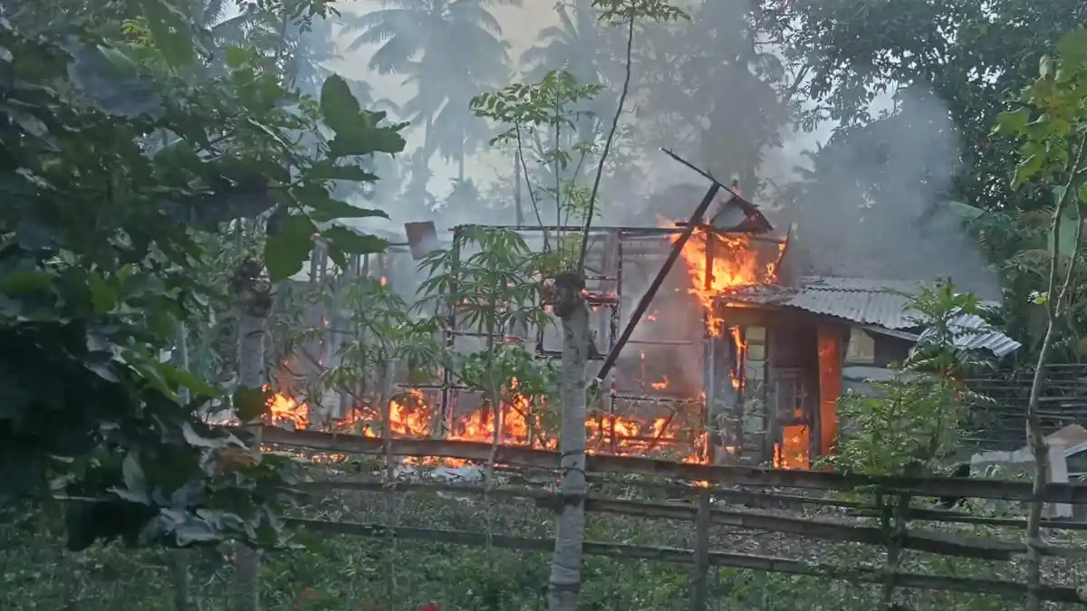 Satu Rumah di Bireuen Terbakar Saat Pemilik Tarawih, Rumah Kosong di Aceh Timur juga Dilalap Api