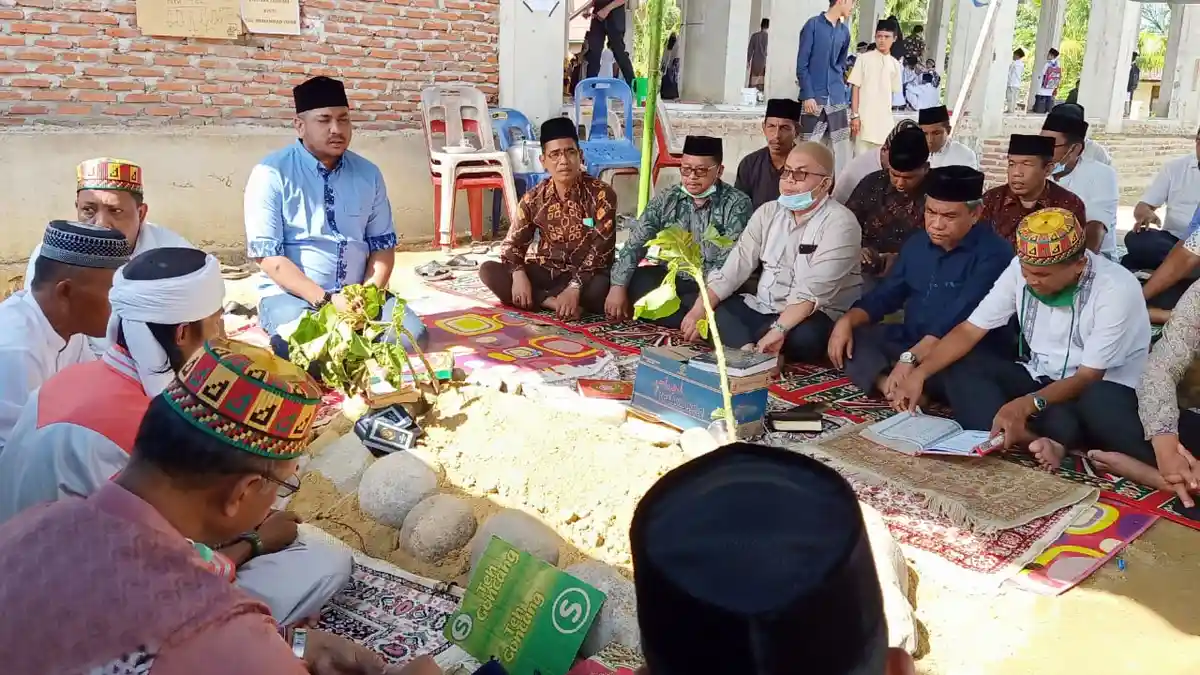 Bupati Bireuen Doa Bersama di Makam Putri Abiya Jeunieb