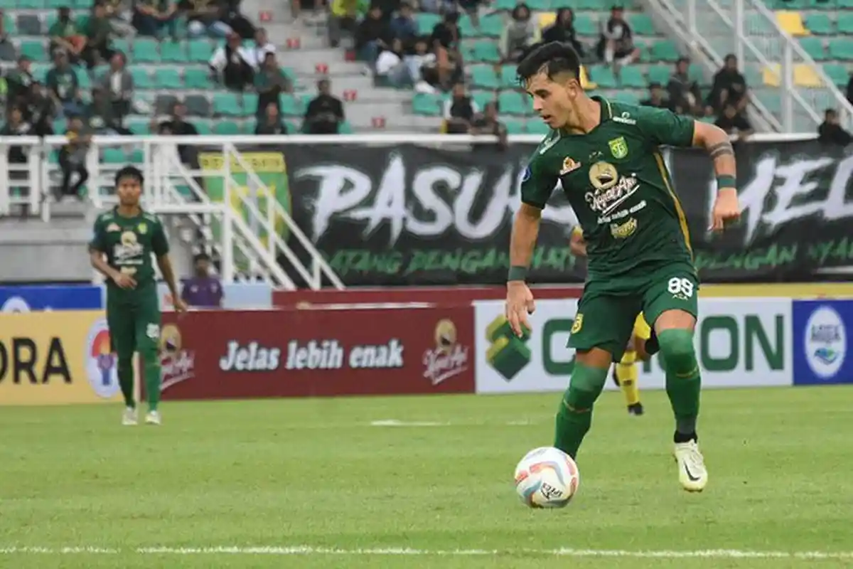 Prediksi Skor Persebaya vs Persikabo 1973, Saatnya Bruno Moreira cs Menang di Kandang