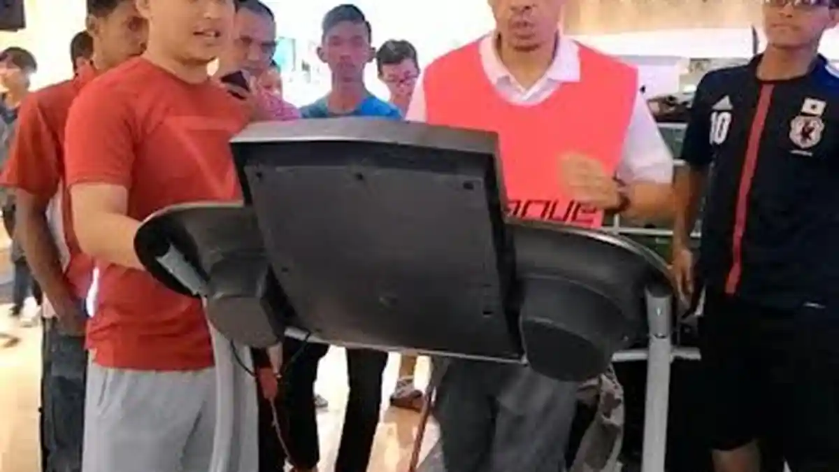 League Menantang Lari di Atas Treadmill Sambut Valentine